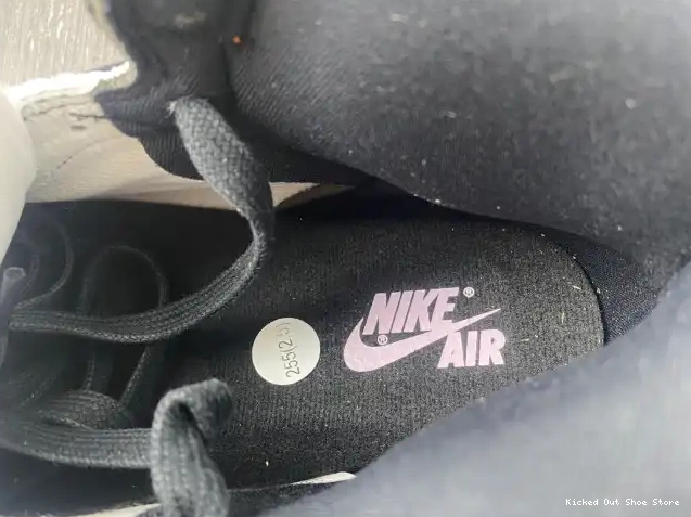Kicked Out Shoe Store 1 Retro High OG Skyline DX0054-805 Jordan 0603